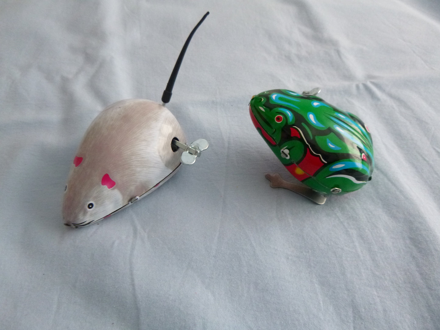 Aufziehfiguren bunte Mäuse, Frosch, graue Maus, Feuerwehr und Lokomotive