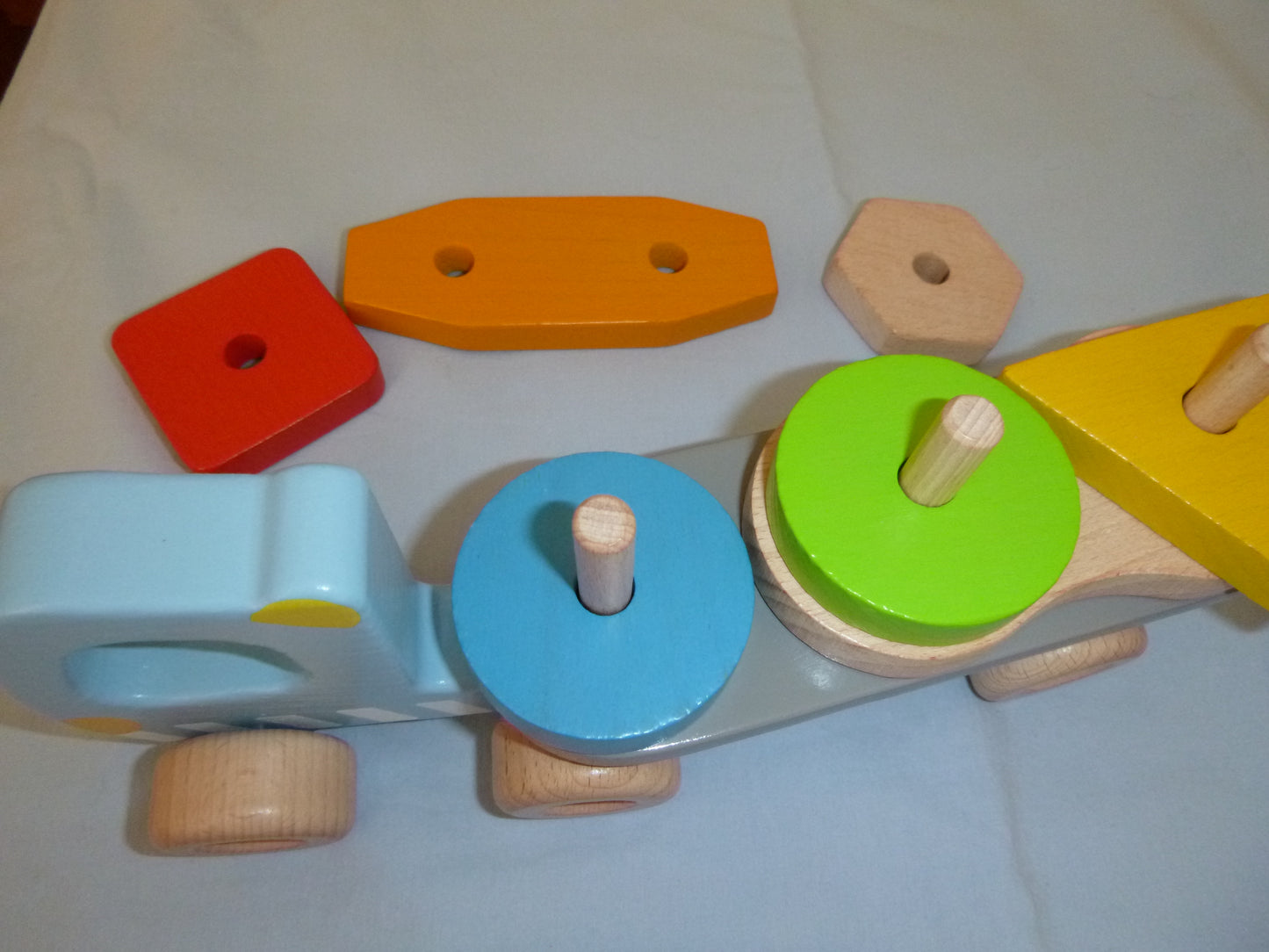 Lastwagen mit Stapelfracht, Holz