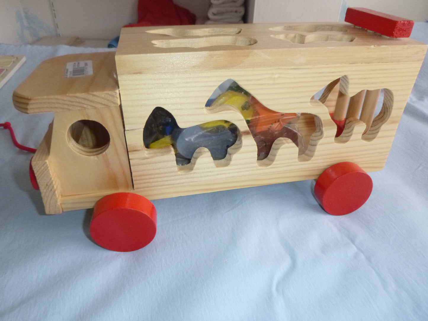 Tier-Transporter mit Zootieren, Formen sortieren mit Tieren