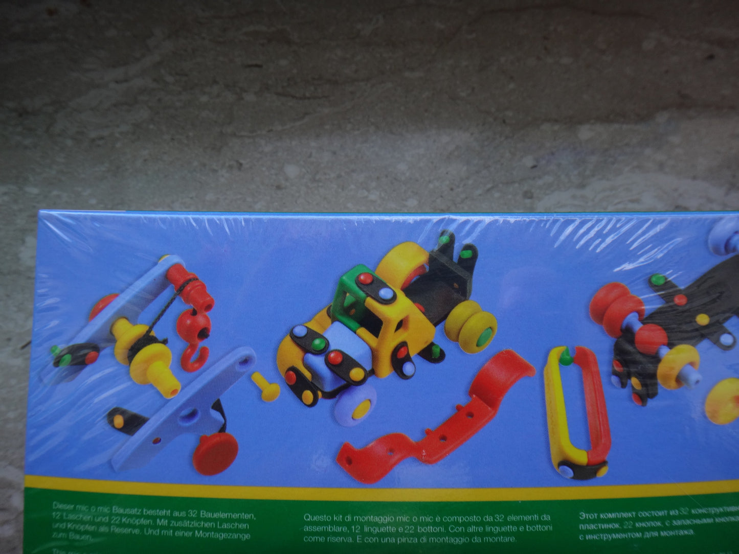 mic-o- mic Bausaetze kleine Fahrzeuge u Flugzeuge