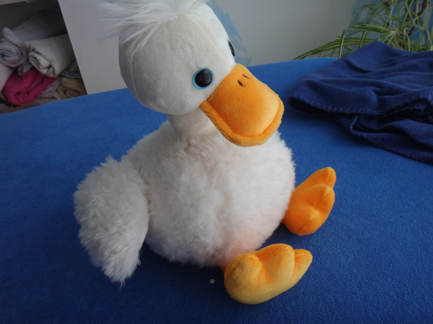 WagWag die kuschelige weiße Gans mit gelben Schnabel