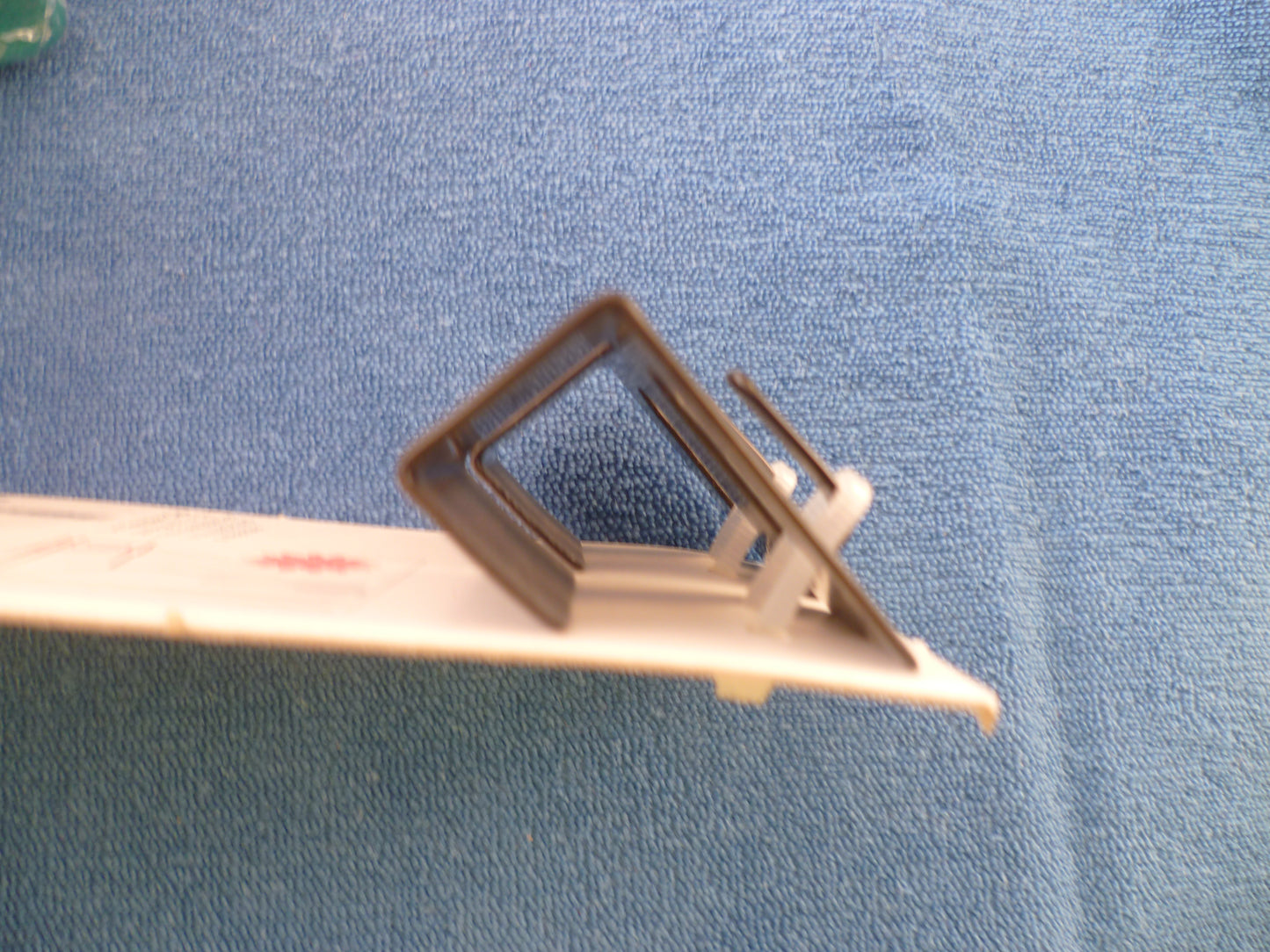 Fensterclip weiß oder braun