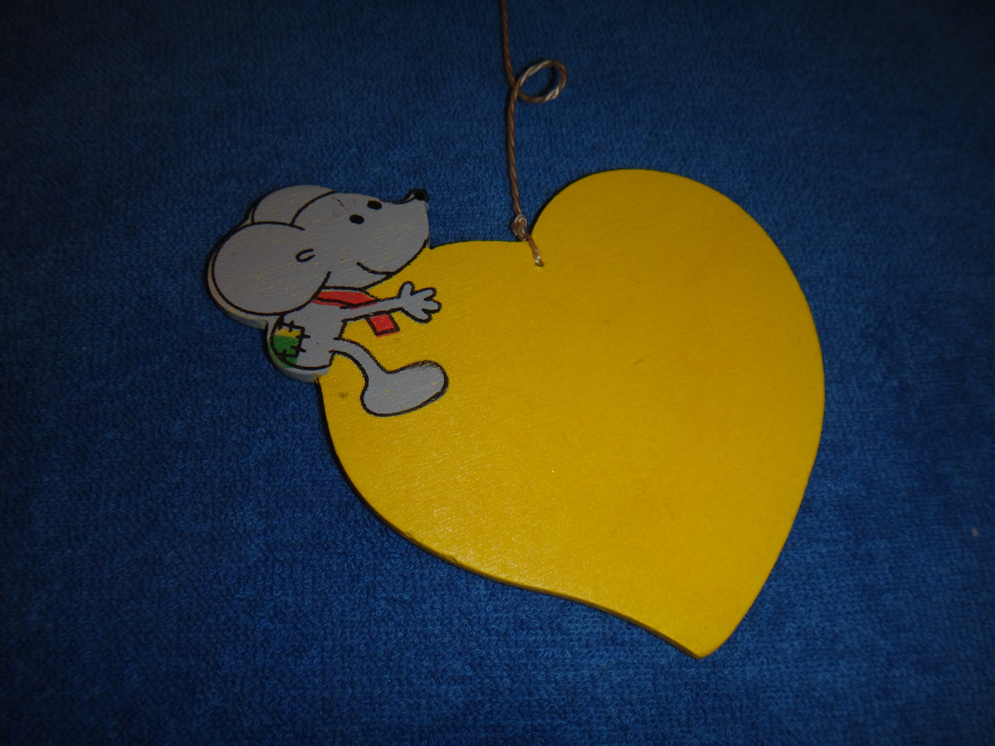 Einfaches Mobile mit 3 Herzen und Mäuschen