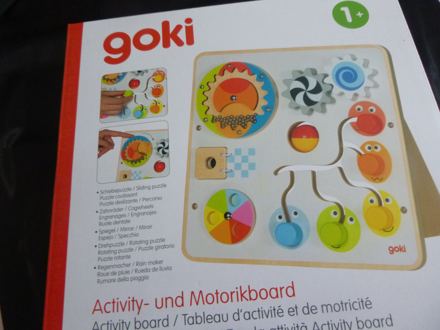 Aktivity- und Motorikboard aus Holz