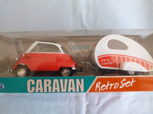 Lade das Bild in den Galerie-Viewer, Spielzeug-Autos mit Caravan-Anhänger, Retro-Set
